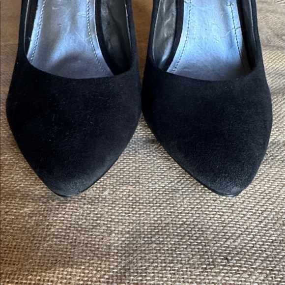 BCBG paris black suede Heels - Picture 5 of 9